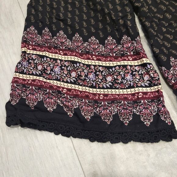 NWT Weekend Suzanne Betro Peasant Floral Top 1X Plus Bell Sleeve Crotched - Picture 3 of 8